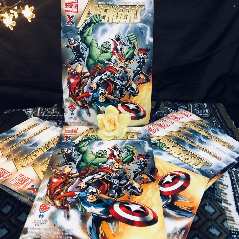 Lot of 15 Marvel Avengers Comic Book # 13 Custom Edition